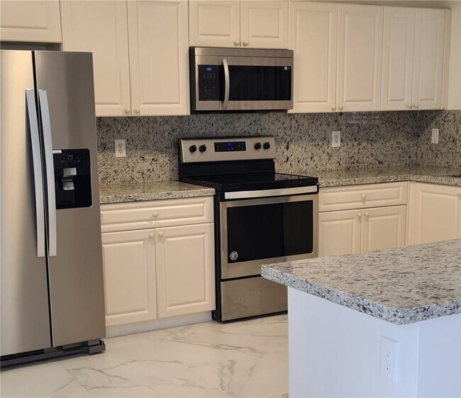 Foto del edificio - 7301 NW 173rd Dr