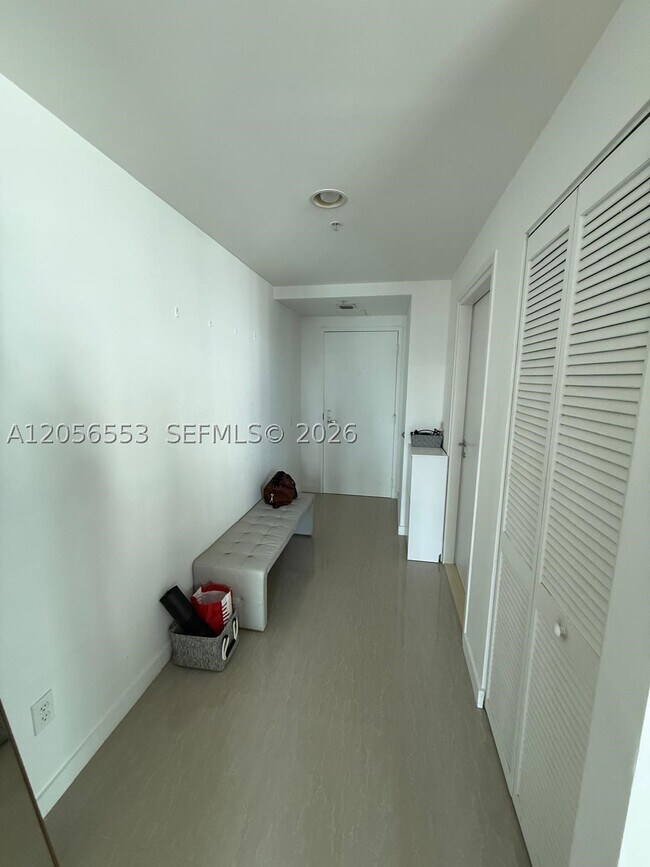 Building Photo - 300 S Biscayne Blvd