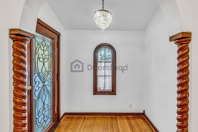 Foto del edificio - 603 S Mansfield Ave