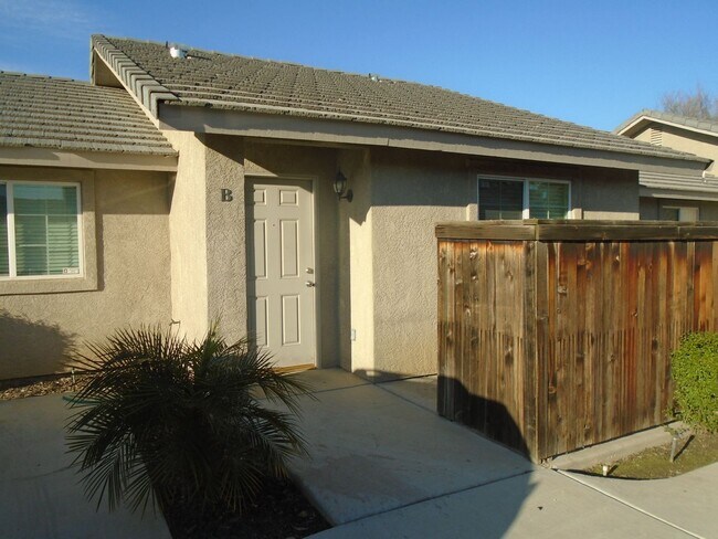 Foto del edificio - PINE MEADOW DR 3539