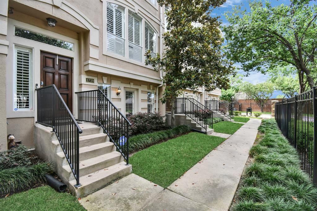 Foto principal - 1739 French Village Dr