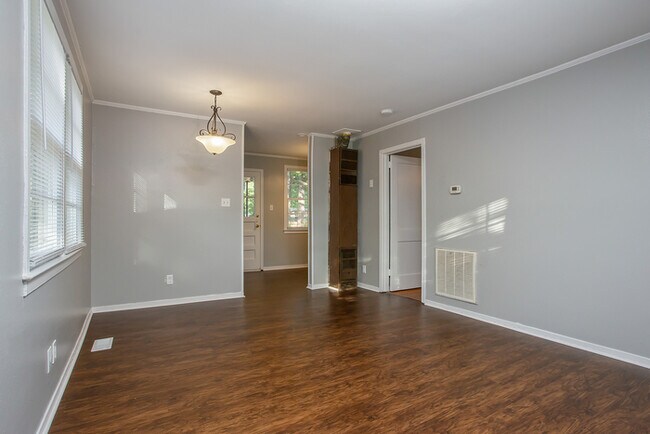 Foto del edificio - Recently Renovated 1/1 Unit