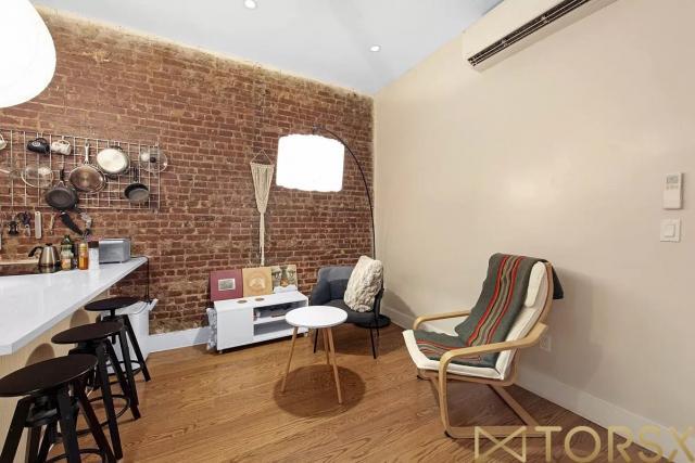 Foto del edificio - 3 bedroom in BROOKLYN NY 11206