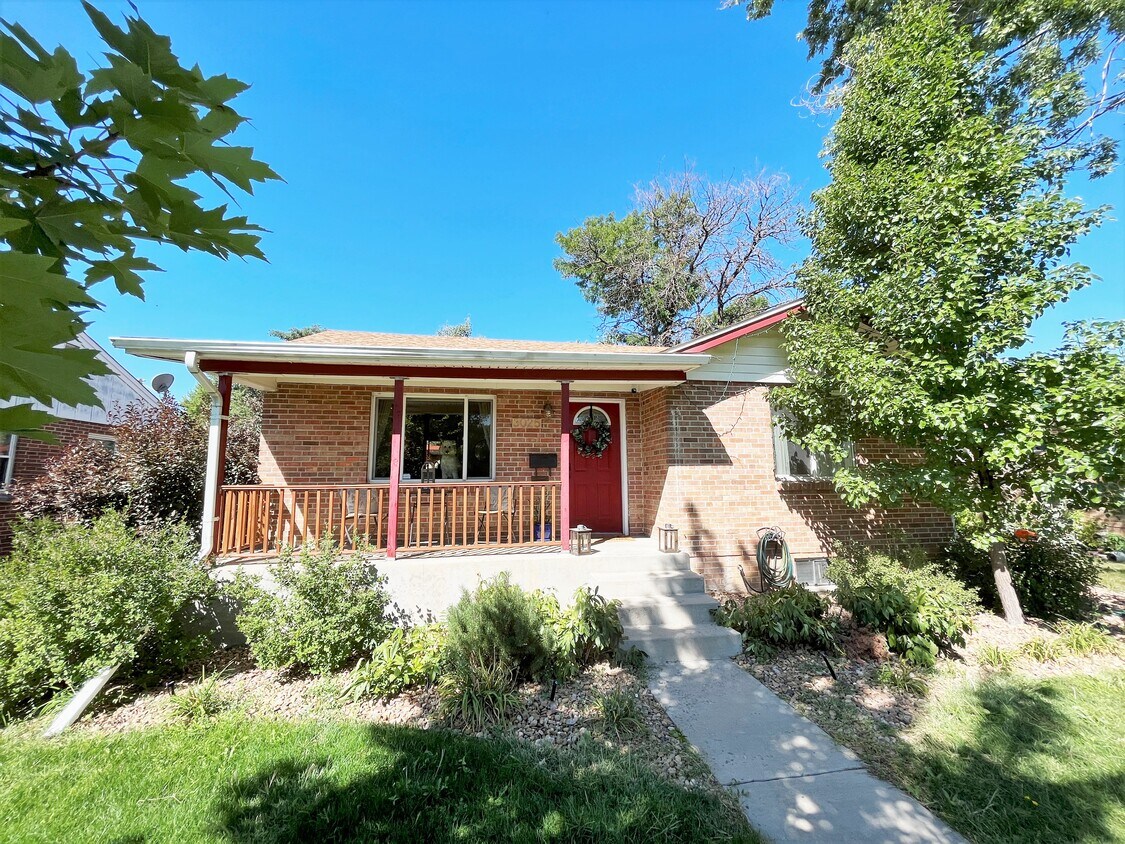 3025 Eudora St, Denver, CO 80207 House Rental in Denver, CO