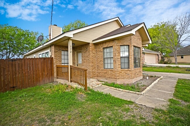 Foto del edificio - 772 Vista Pkwy