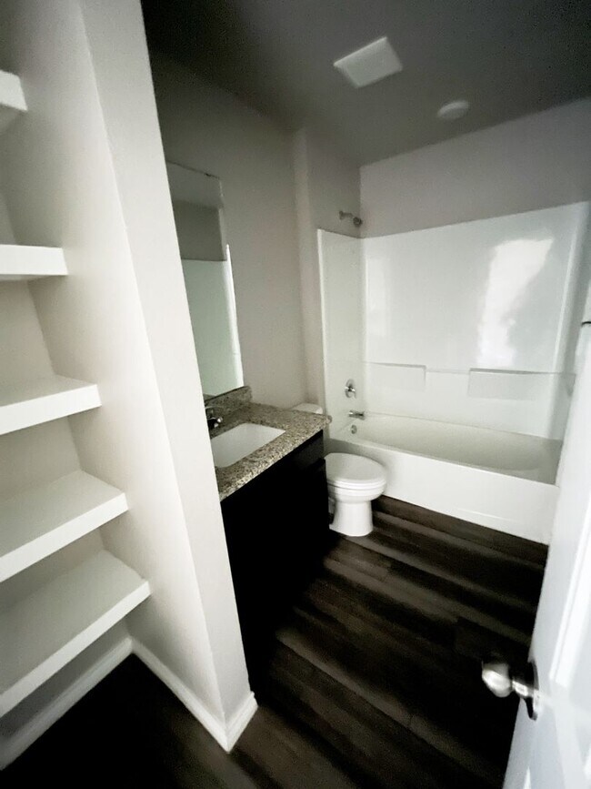 Foto del edificio - Half off deposit Holiday Special