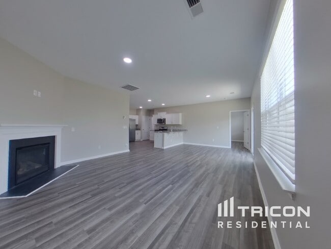 Foto del edificio - 210 Sweetgrass Ln