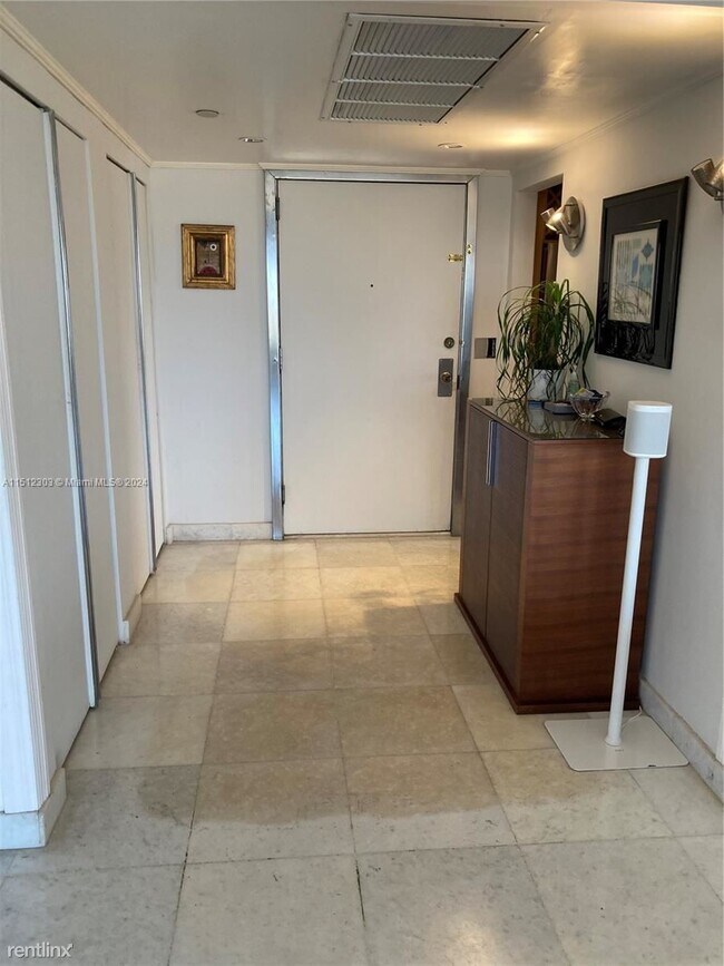 Foto del edificio - 3 br, 3 bath House - 1800 NE 114th St Apt ...