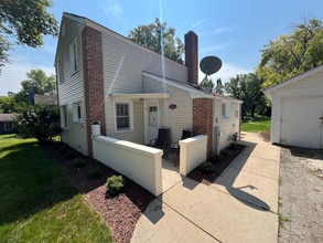 Building Photo - 7003 W Grange Ave