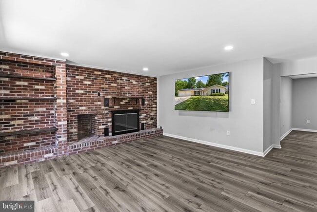 Building Photo - 2060 Red Spruce Ct