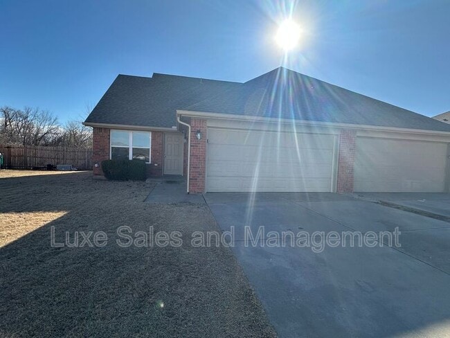Photo - 9604 SW 17th Street House