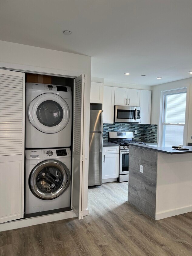 Foto principal - 349 9th St
