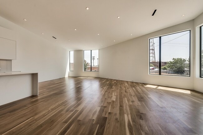 Photo - 1504 Burlew St Townhome