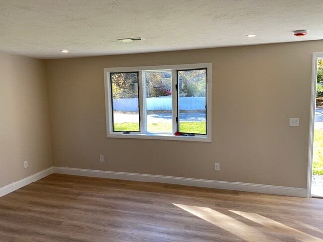 Building Photo - 42 Siasconset Dr