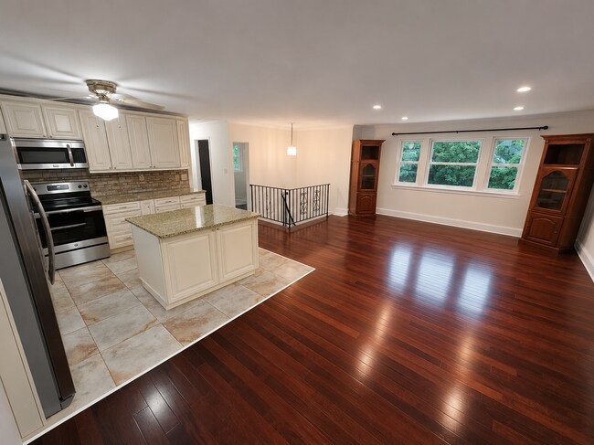 Foto del edificio - 1510 Pine Acres Blvd