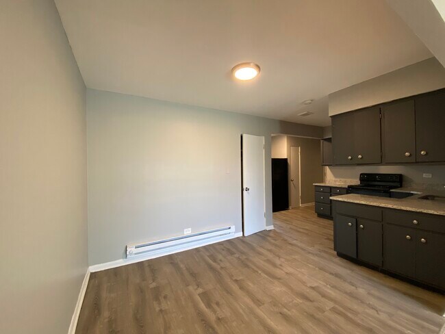 Building Photo - 3125 W 79th St