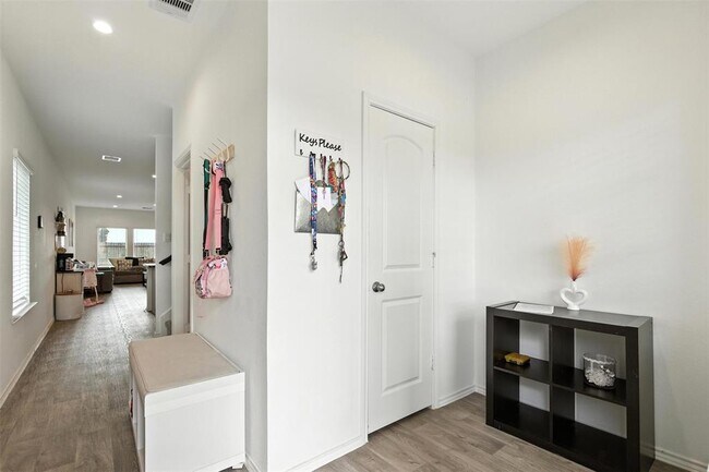 Foto del edificio - 24010 Breckenridge Hts Ln