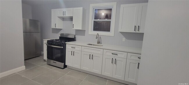 Building Photo - 47 Winter Ave