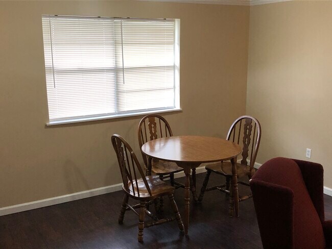 Foto del edificio - 641 west dr