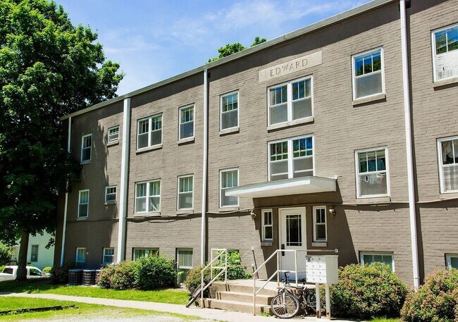 Foto del interior - 809 S Henderson