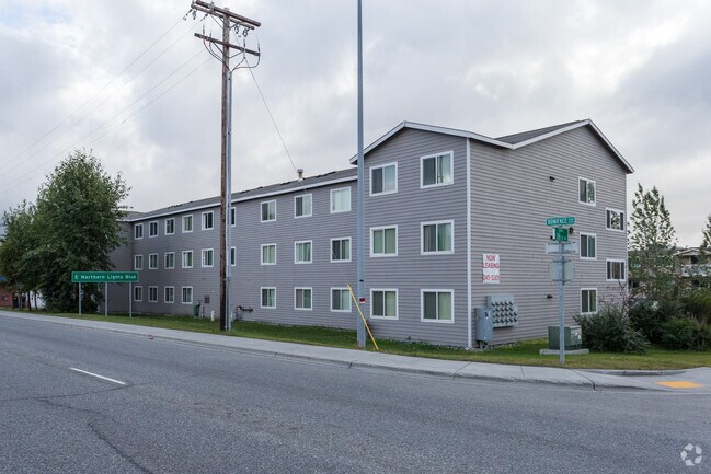 Building Photo - 5440 E 26th Ave