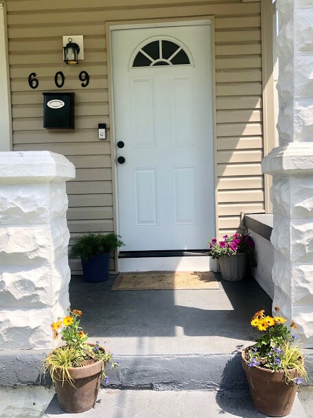 Foto principal - 609 E Burnett Ave