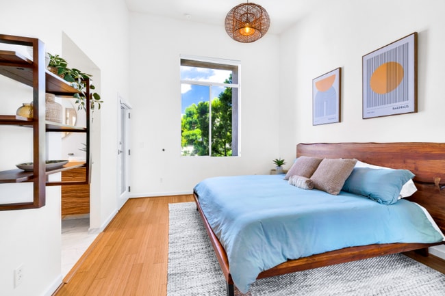 Building Photo - 2608 Lincoln Ave