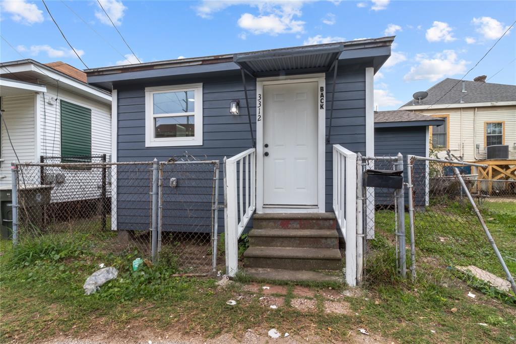 Foto principal - 3312 Sealy Ave