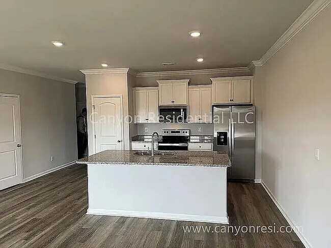 Building Photo - 230 Antler Ridge Dr