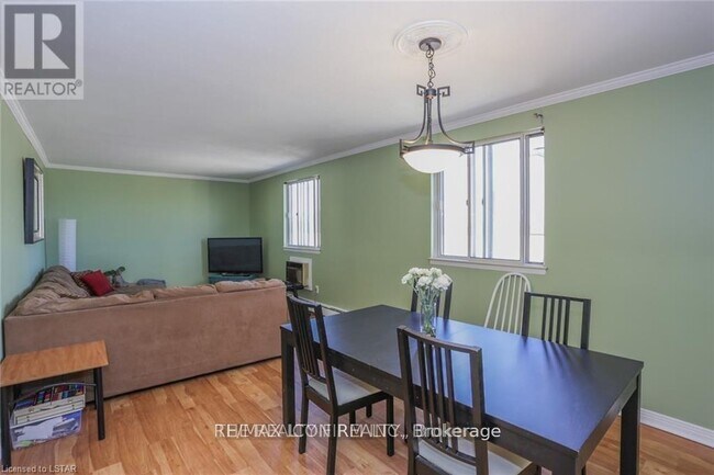 Building Photo - 440 Central Ave