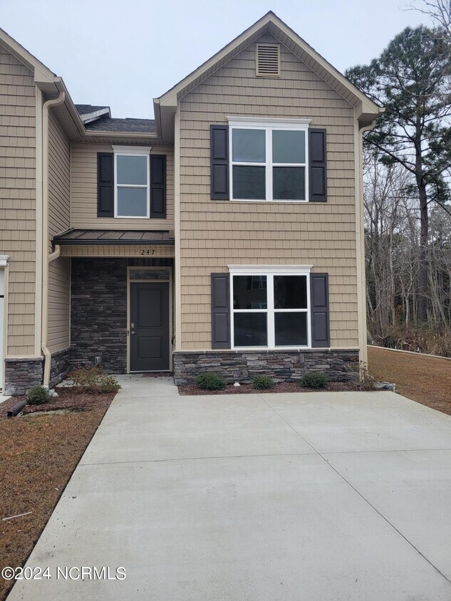 247 Boyington Pl Rd, Midway Park, NC 28544 Townhome Rentals in Midway Park NC