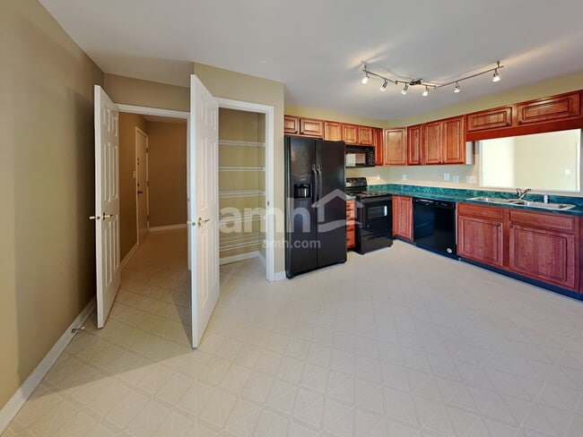 Foto del edificio - 1159 Fiesta Dr