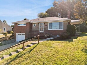 Building Photo - 535 Hickory Dr