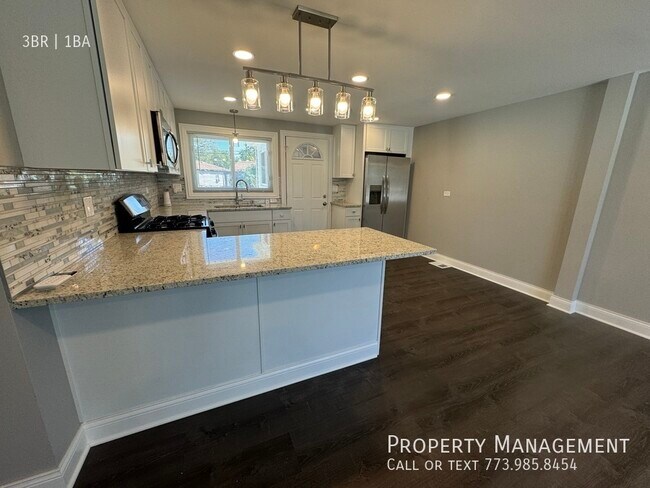 Building Photo - Midlothian Area Completely Updated Ranch H...