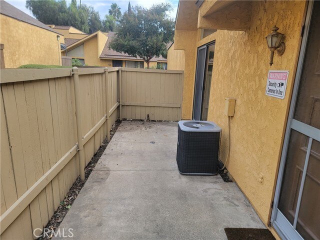 Foto del edificio - 435 W 9th St