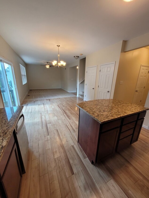 Primary Photo - Beautiful 3bd/2.5ba 2 Story Home for Rent!