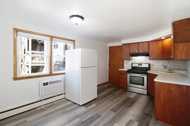 Foto del edificio - 4305 W Lawrence Ave