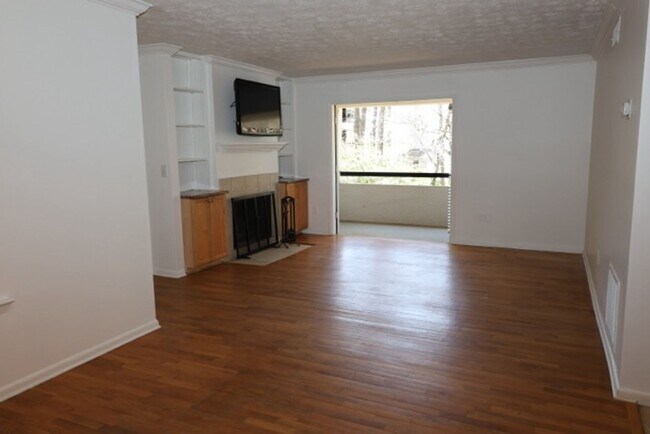 Foto del edificio - 2 bed 2 Baths Condominium-Rent (*2nd Month...