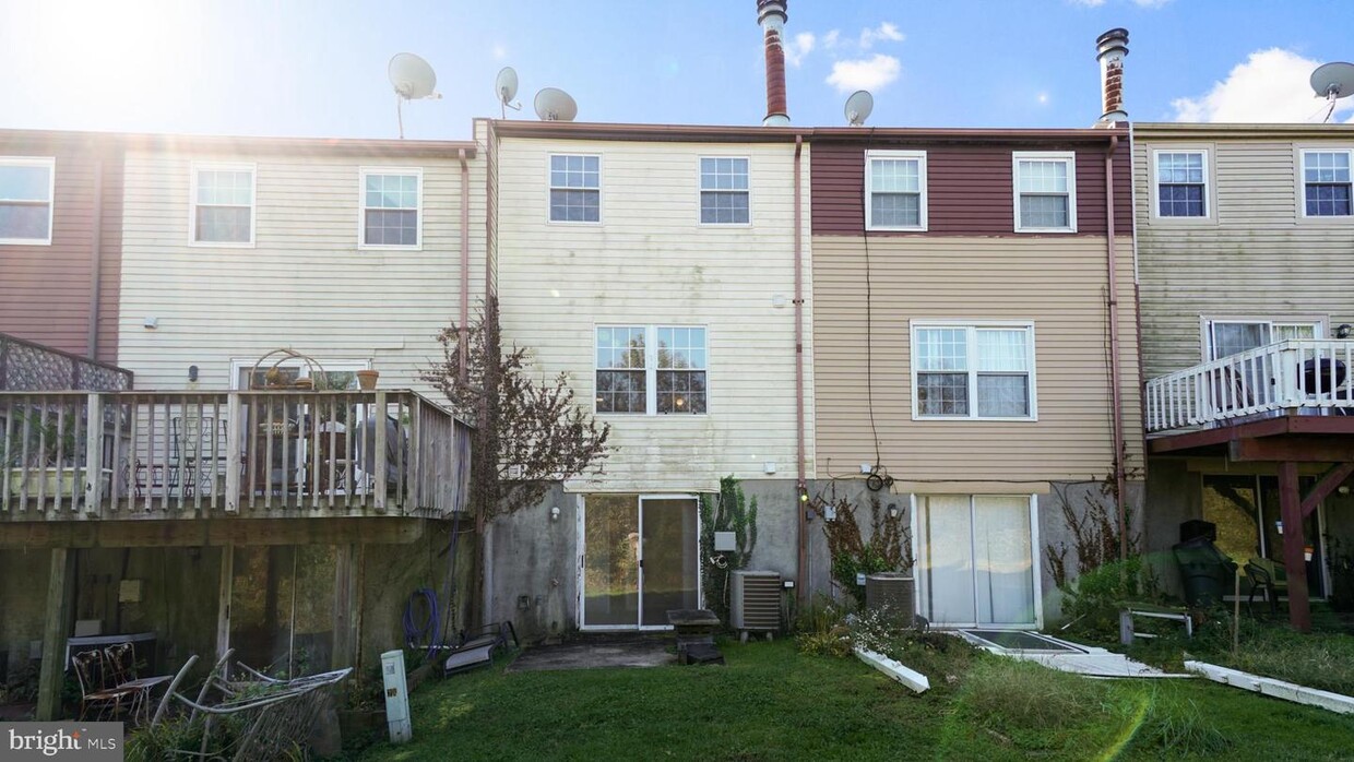Primary Photo - 24 Garrison Ridge Ct