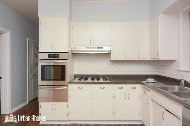 Foto del edificio - 3531 N Bell Ave