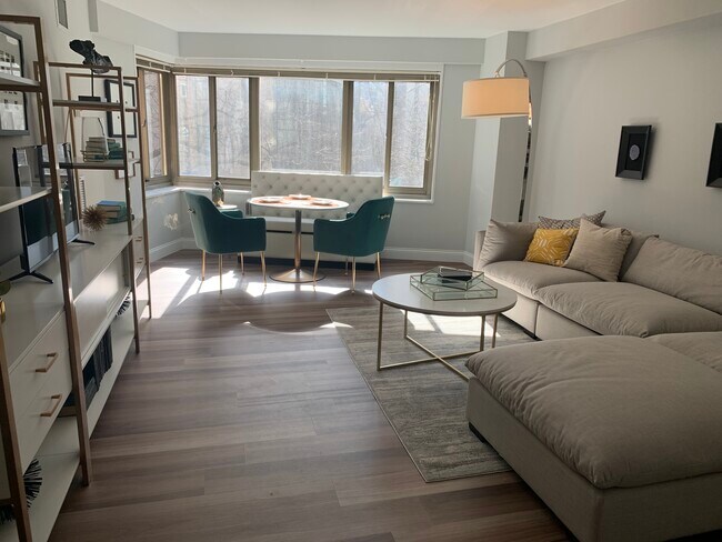 Foto del edificio - 1406 N Astor St