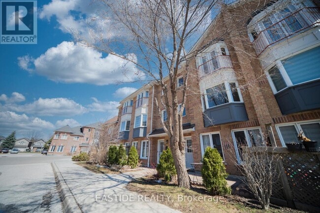 Building Photo - 151 Townsgate Dr