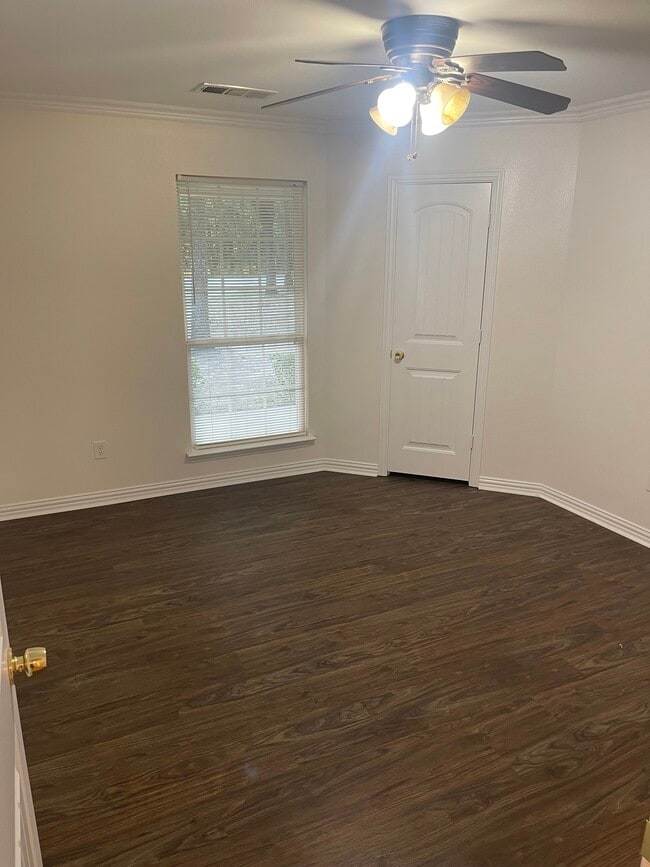 bedroom - 2099 Edgewood Ln