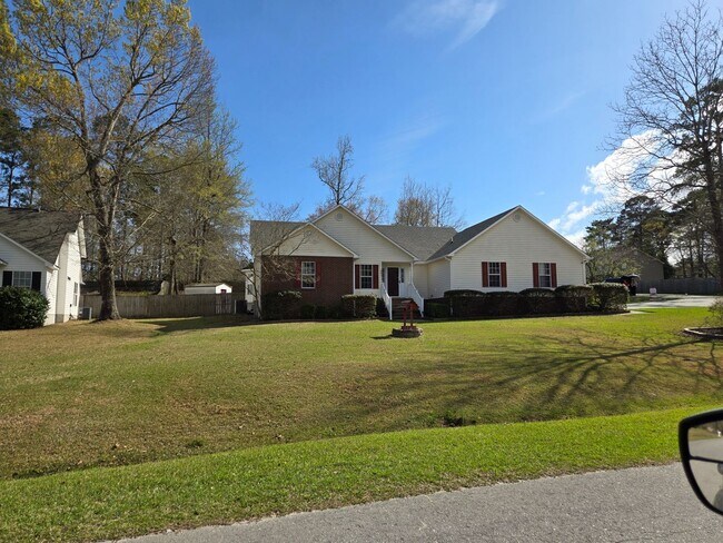 Foto del edificio - Charming 3-Bedroom Home in Hunters Creek – Pet Friendly & Great Amenities!