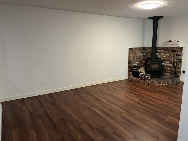 Building Photo - 4507 Lexington Pl NE