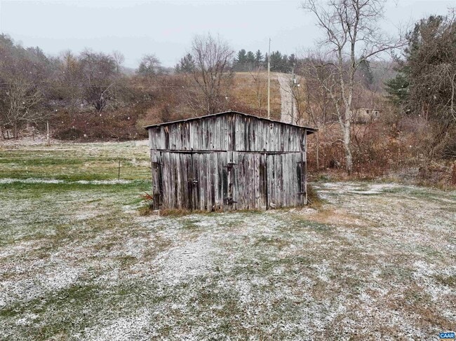 Building Photo - 64 Midpark Ln