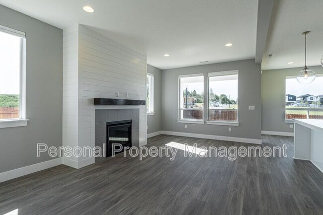 Building Photo - 711 NW 178th St