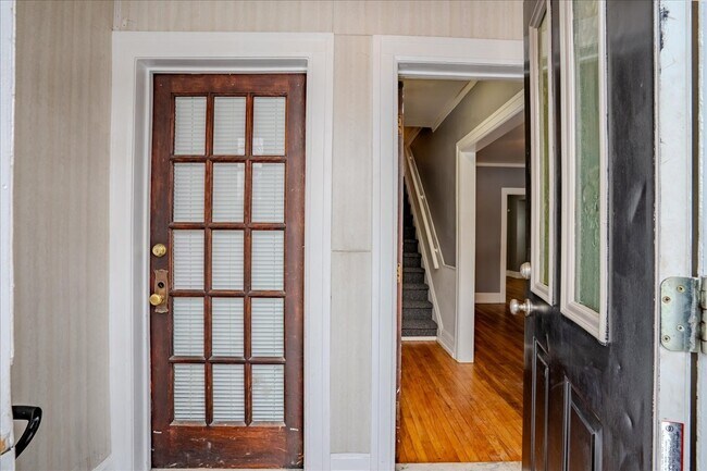 Foto del edificio - 913 Alter Rd