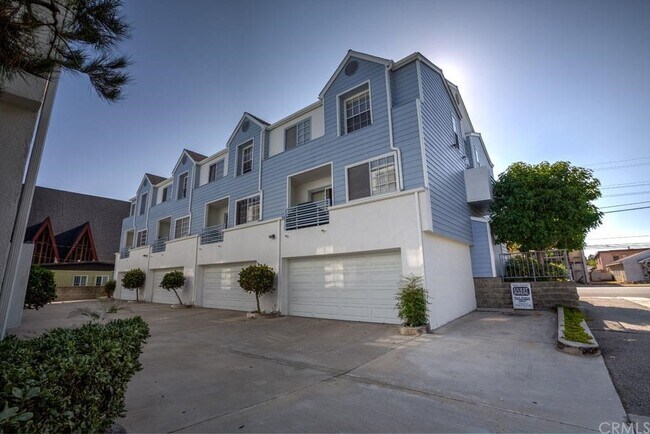 Building Photo - 18020 Prairie Ave