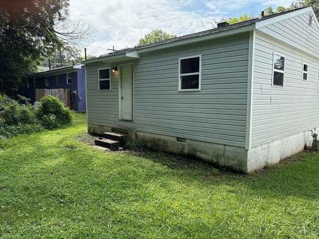 Foto del edificio - HIGH POINT - 2 BDRM/1 BATH